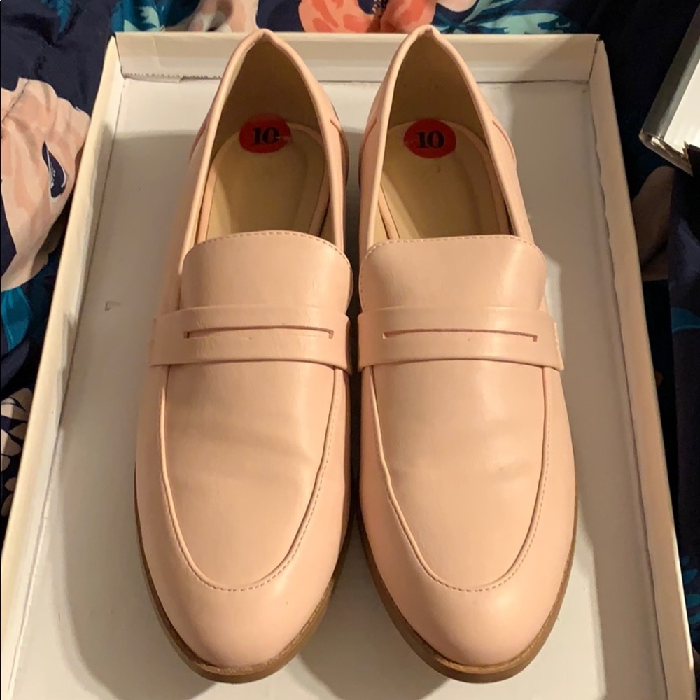 Restricted Flats Size 10